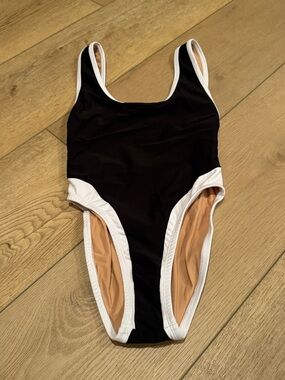 Heroine Sport Black and White One-Piece Swimsuit